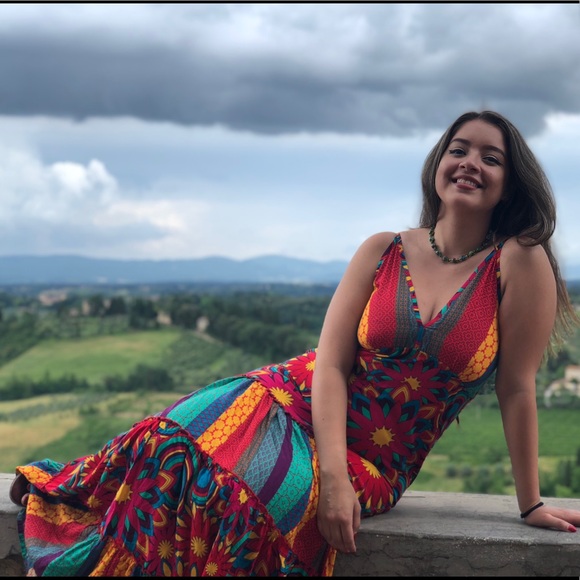 Meet your Posher, Melany - Picture 2 of 3